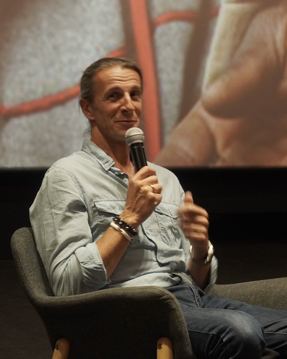 NextFilmDistrib's tweet photo. 🎬 Débat autour du Long Métrage Documentaire Le Sang et la Boue de Jean-Gabriel Leynaud au Pathé Alésia lundi 8 Septembre.

Un grand merci au public pour ces échanges riches ! ✨

👉 #cinema #documentaire #débat #LeSangEtLaBoue #Congo #coltan https://t.co/hEtYPxy0ua