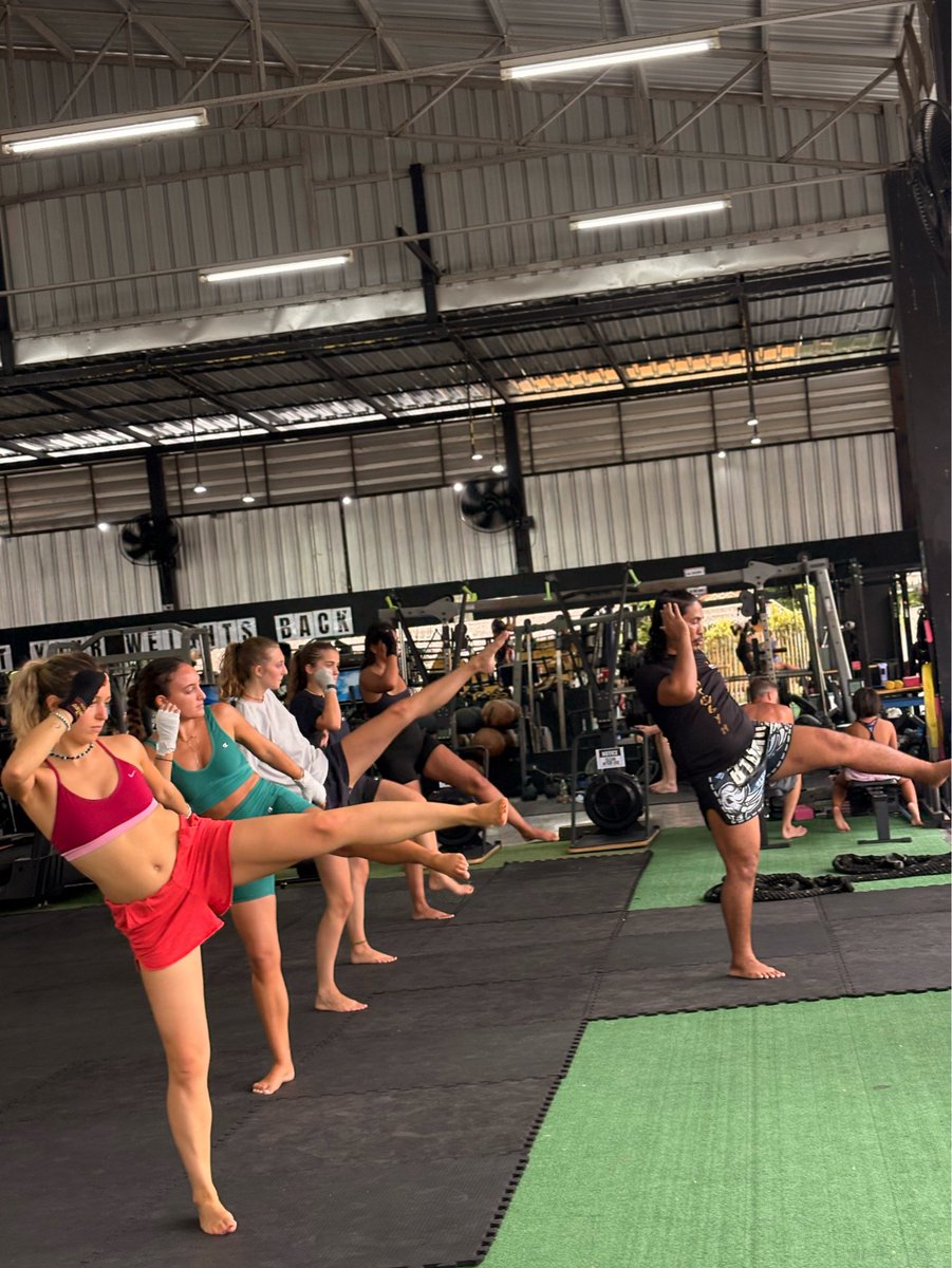 kmtgym's tweet image. Morning &amp;amp; Afternoon Group Class
Sep 10, 2025
#muaythai #muaythaitraining #nakmuay #huahin