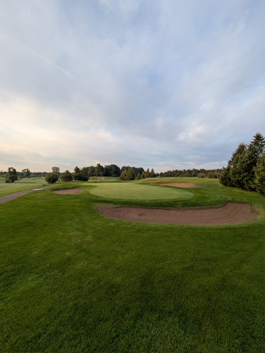 KeystoneLinks's tweet image. Lovely morning and pin setup on #2 for an Eagle. #RiskReward #Driveable
#Par4