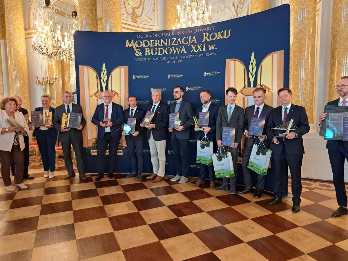 📣 BUDOWA ROKU 2024 nagroda 🥇 za projekt zabezpieczenia przeciwpowodziowego Krosna Odrzańskiego❗️
To dowód na to, że inwestycje w infrastrukturę hydrotechniczną mogą łączyć nowoczesność, funkcjonalność i realny wpływ na bezpieczeństwo mieszkańców.