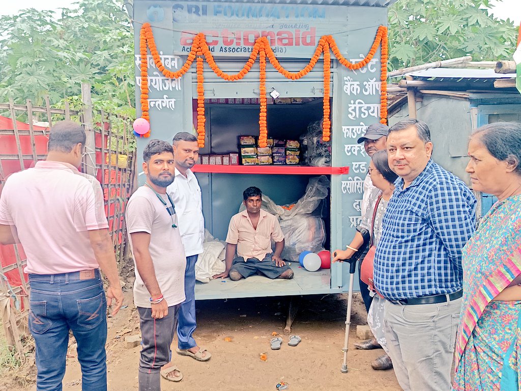 saurabhiirm's tweet photo. @ActionAidIndia &amp; @SBI_FOUNDATION empowered 4 persons with disabilities in Patna by providing them kiosks for a stationary shop,cycle repairing shop,shoe store &amp; gas stove repairing &amp; filling centre- enabling them to begin sustainable livelihoods. #inclusion #livelihoods. @sndeep https://t.co/oXEmzt619o
