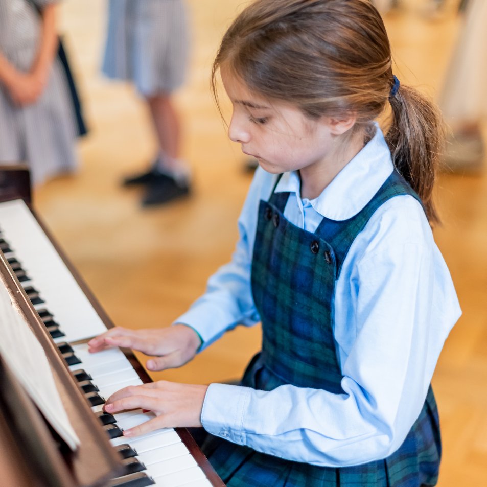 Devonshire House tweet media