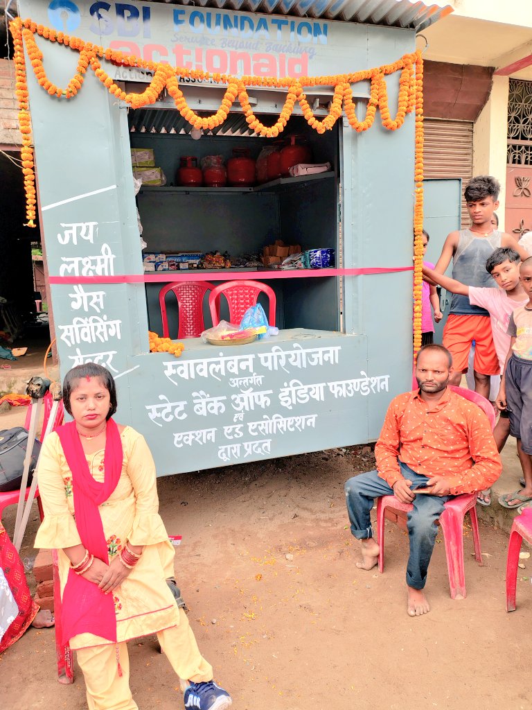 saurabhiirm's tweet photo. @ActionAidIndia &amp; @SBI_FOUNDATION empowered 4 persons with disabilities in Patna by providing them kiosks for a stationary shop,cycle repairing shop,shoe store &amp; gas stove repairing &amp; filling centre- enabling them to begin sustainable livelihoods. #inclusion #livelihoods. @sndeep https://t.co/oXEmzt619o