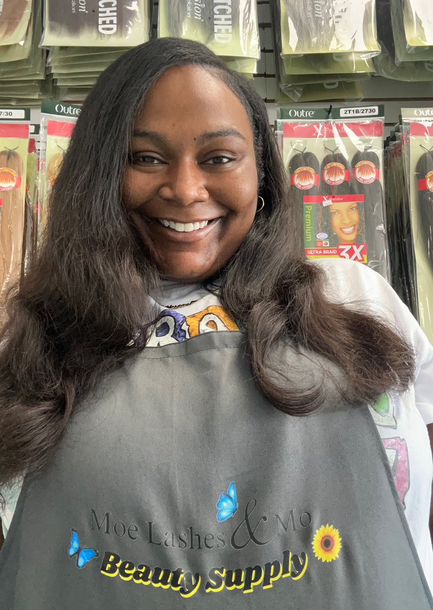 MoeStizzlesss's tweet photo. When the hair store you work at is actually yours  >>>> 🥰🥰🥰🥰🥰🥰 https://t.co/5TNPTAUv2E
