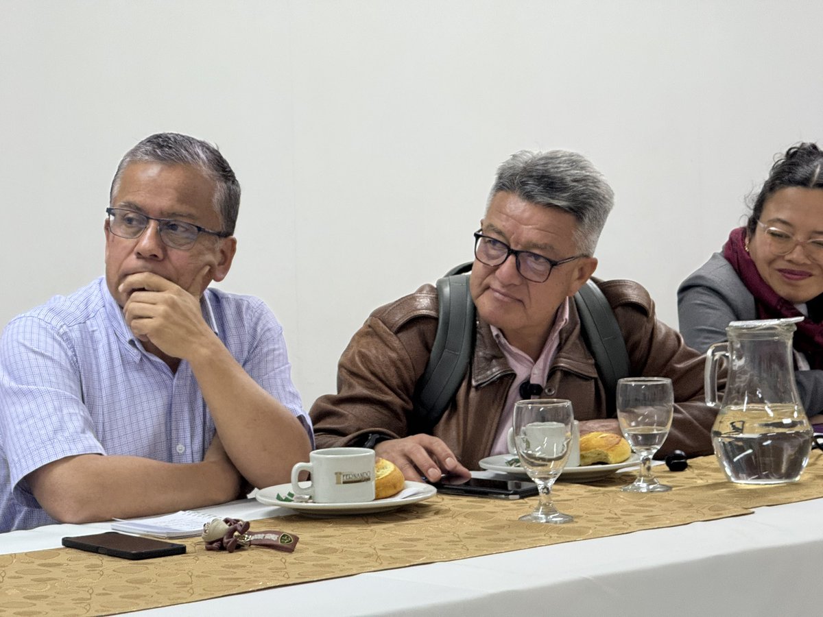 Los que estamos mamados de la polarización somos mayoría y tenemos que hacernos escuchar. No podemos seguir callados porque de nosotros depende no volver al pasado, ni quedarnos en el caos en el que estamos.

Este fue mi mensaje a los medios de comunicación de Nariño, muchas