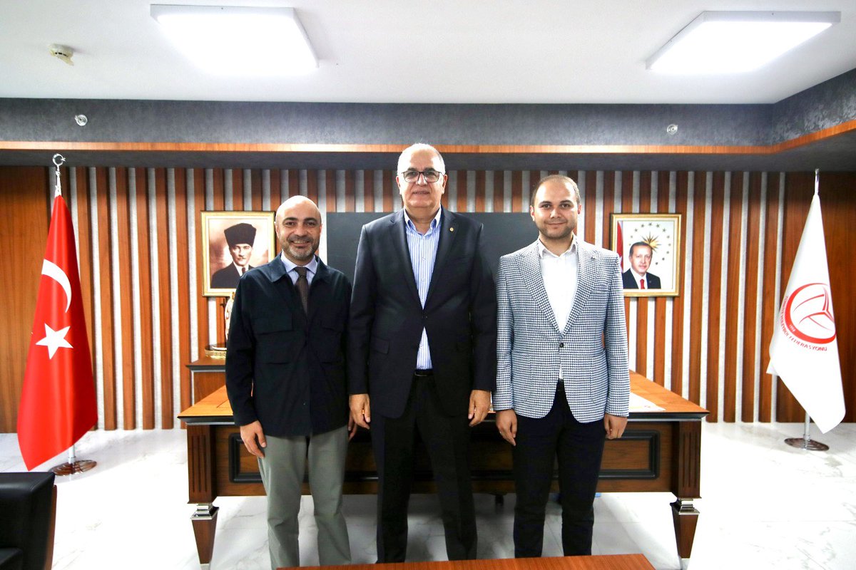 Tarihinde ilk defa dünya ikincisi olarak ülkemizi gururlandıran #FileninSultanları ’nı gönülden kutluyoruz. 
<a href="/TVForgtr/">Türkiye Voleybol Federasyonu</a> Başkanı Sayın <a href="/makifustundag/">Mehmet Akif Üstündağ</a> ‘a nazik kabulleri için teşekkür ederiz.
Koleksiyonda eksik olan #olimpiyat madalyasının da 2028 te geleceğinden şüphemiz yok.
