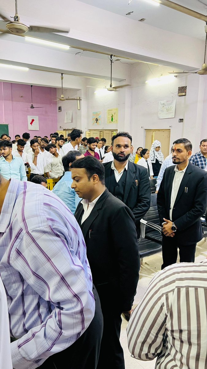 PriyangT22215's tweet photo. 🏅 Honored to represent "Swadesh &amp; Prayag Legal Aid Clinic" as a "Paralegal Volunteer" in successfully organizing a "Panel Discussion" in collaboration with "Allahabad Degree College" on the theme:

“Reimagining Justice: A Dialogue on New Criminal Laws in India" https://t.co/RxNq8PdjU4