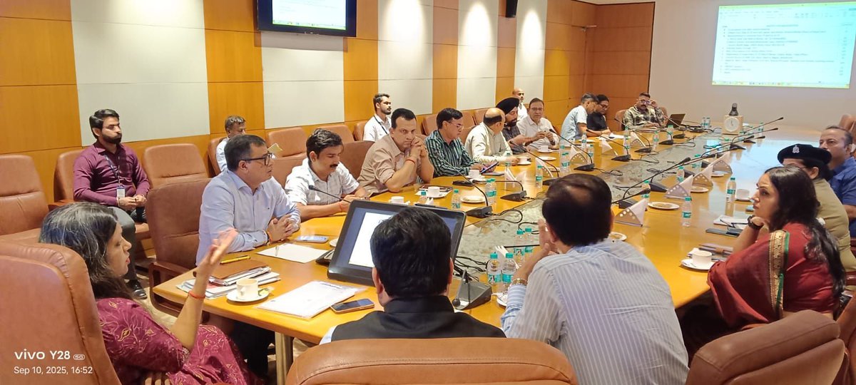 DM NOIDA Gautam Buddha Nagar tweet media