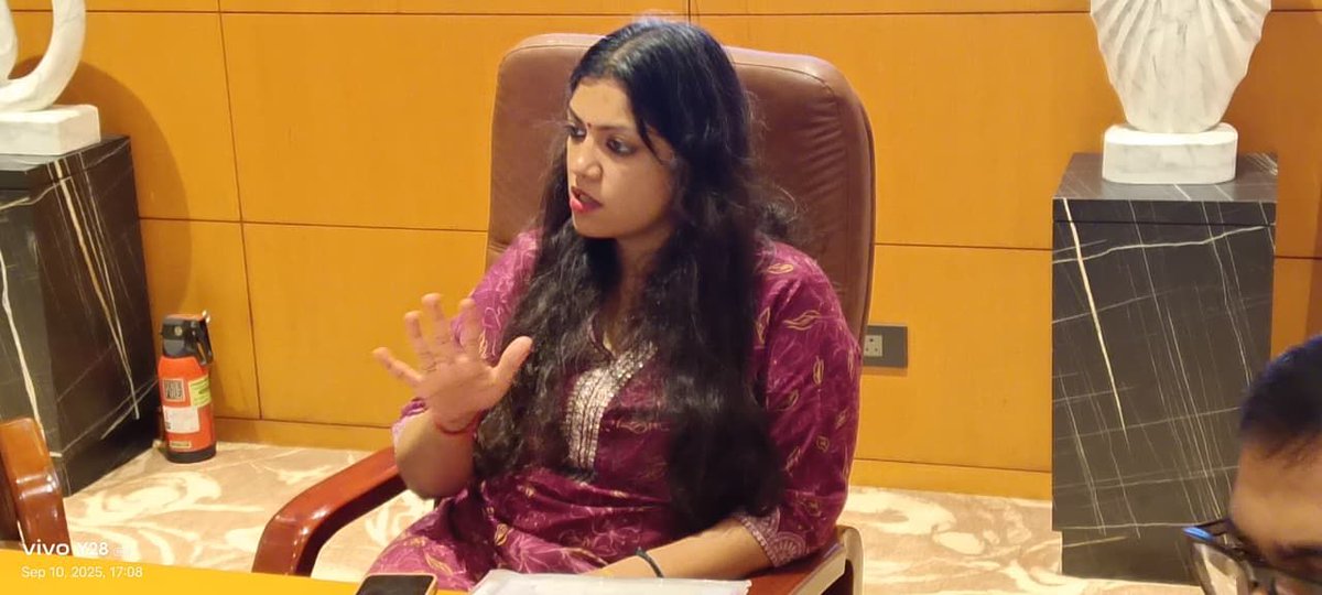 DM NOIDA Gautam Buddha Nagar tweet media