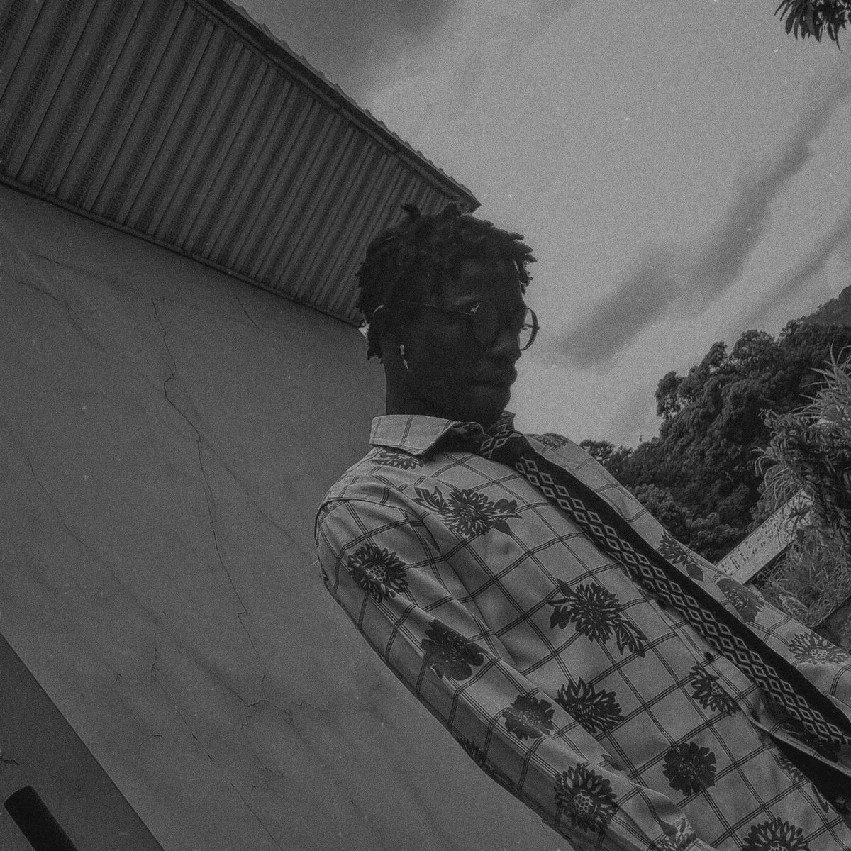 lilultra__'s tweet photo. 🧛🏿‍♂️
#333 #n3ptun3vibes https://t.co/ht3fo6Thcm