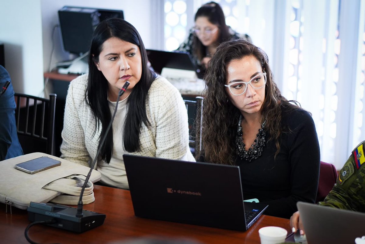 LaboralAN's tweet photo. En la Comisión del Derecho al Trabajo y la Seguridad Social avanzamos en la revisión del Proyecto de Ley ISSFA junto a autoridades y representantes militares. Un espacio de diálogo para fortalecer la seguridad social de las Fuerzas Armadas con transparencia. https://t.co/cZokPMPbVq