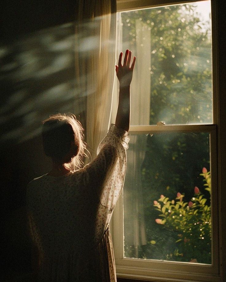 loubabah's tweet image. كل ما يفيدك ويفتح قلبك ، دعه يدخل.
كل ما يجرحك ، دعه يمر ويبتعد..