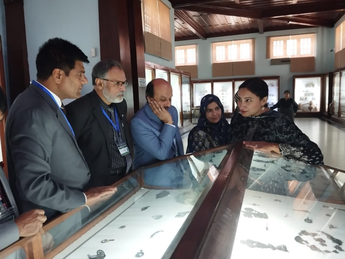 archaepunjab's tweet image. 📍 Taxila Museum Visit
Honored to host 36 participants from NIPA Karachi 📚.
Curator Ms. Humera Naz guided the delegation through the rich cultural & historical legacy of Taxila 🏯.
The visit highlighted the importance of heritage preservation & knowledge sharing 🙏✨
#NIPA