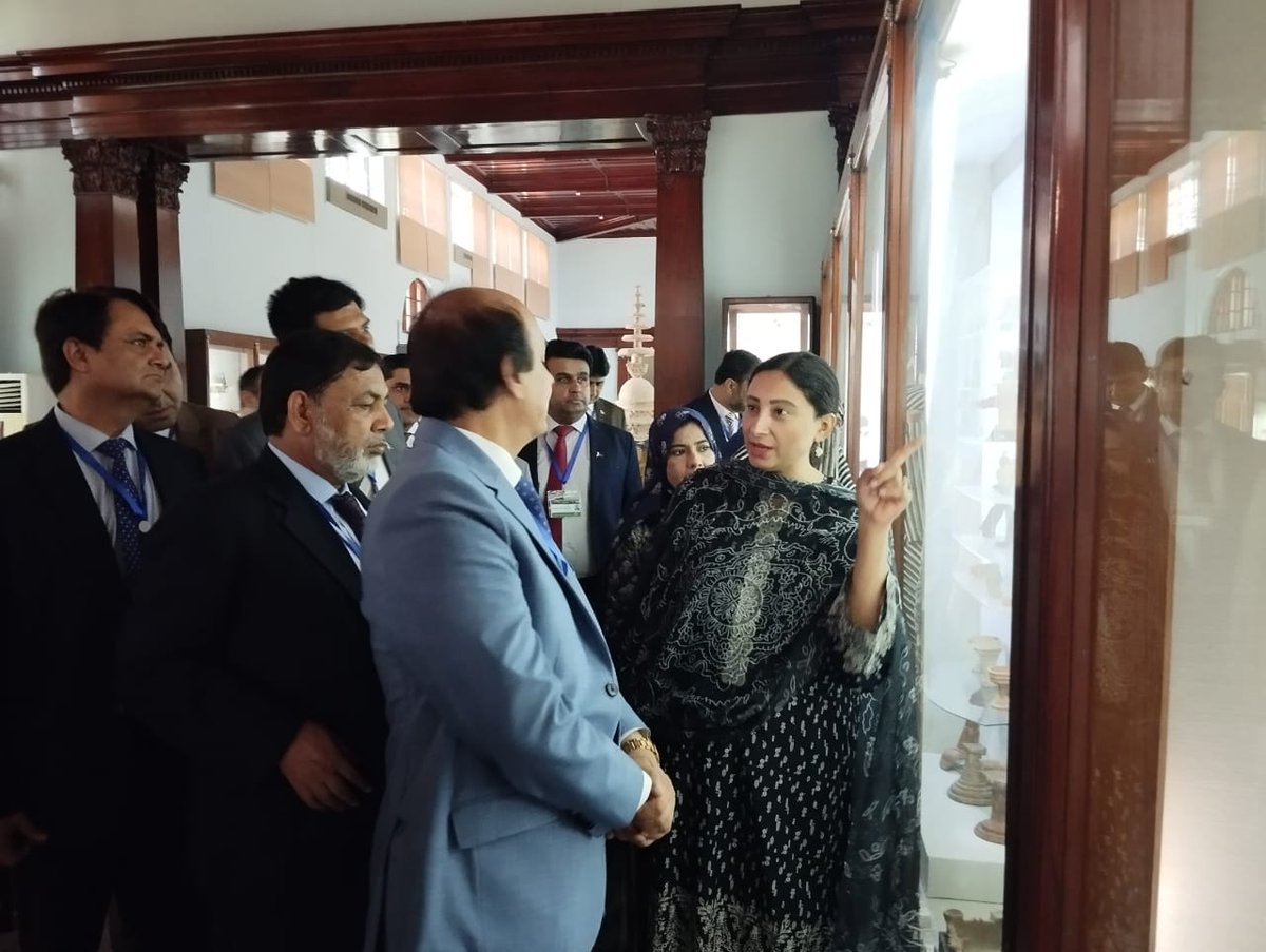 archaepunjab's tweet image. 📍 Taxila Museum Visit
Honored to host 36 participants from NIPA Karachi 📚.
Curator Ms. Humera Naz guided the delegation through the rich cultural & historical legacy of Taxila 🏯.
The visit highlighted the importance of heritage preservation & knowledge sharing 🙏✨
#NIPA