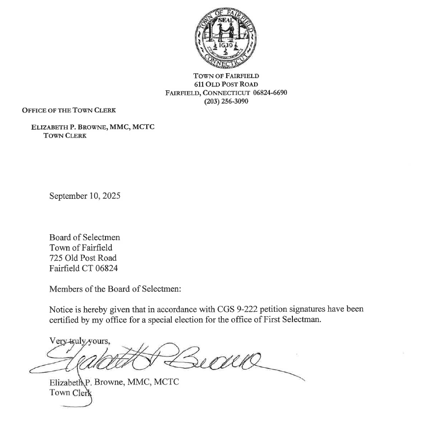 johncraven1's tweet image. JUST IN: #Fairfield voters will pick a new first selectman

@FairfieldRTC collected enough signatures to force a special election to replace the late Bill Gerber

A date has not been set

The race will likely pit Democrat Christine Vitale against Republican state Sen @tonyhwang