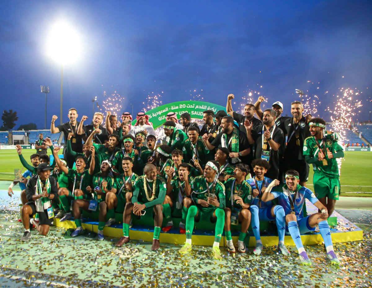 AGCFF's tweet photo. صور أبطال #كأس_الخليج_U20 وصلت 📸🏆 https://t.co/Hsa5DZYXOb