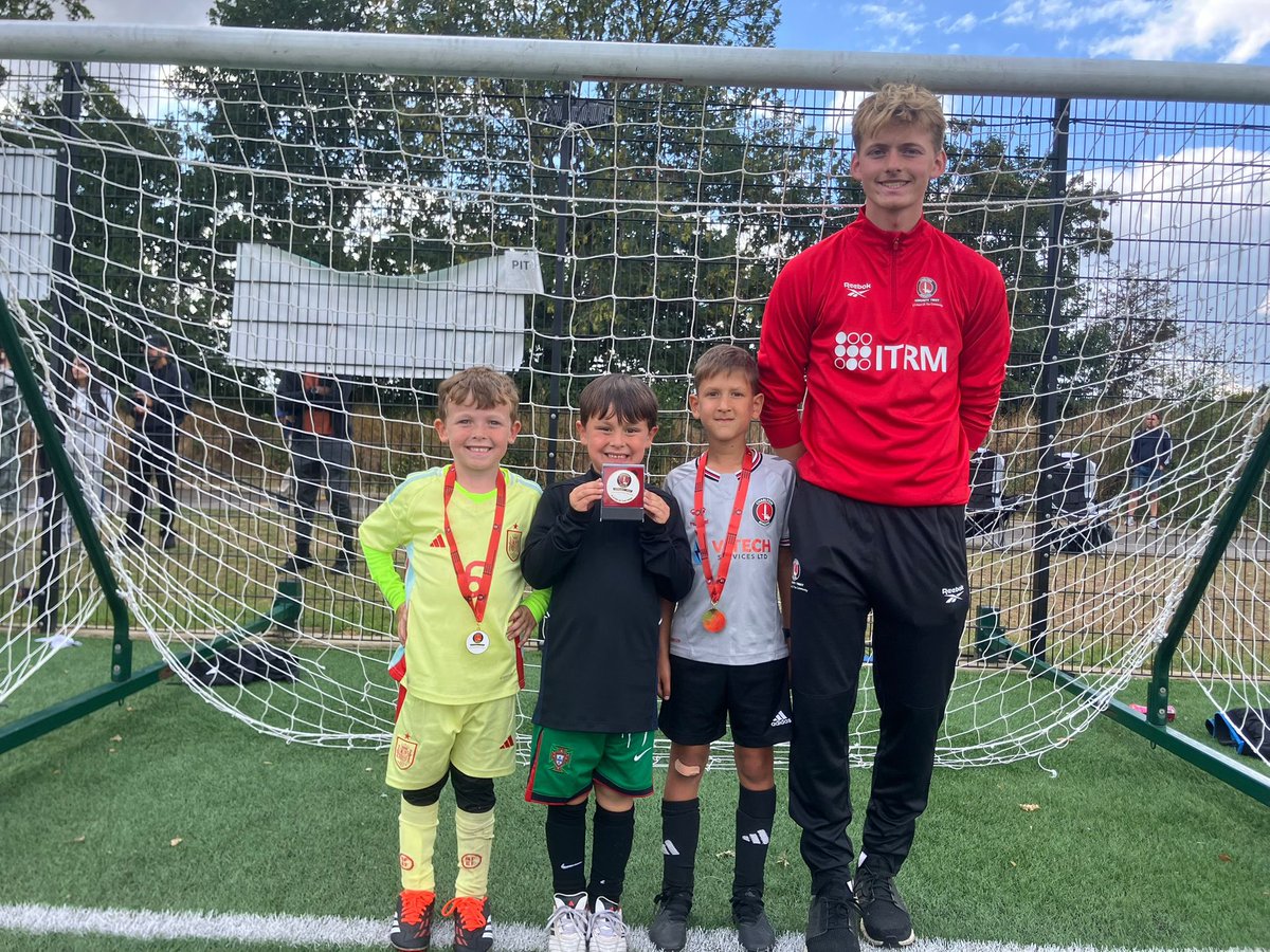 FSD_CACT's tweet photo. FOOTBALL HOLIDAY COURSES
π Congratulations to all our award winners for week 6 of the summer βοΈ
Make sure you join us for October π»π
#CACTFSD #CAFC β½οΈπ΄βͺοΈ https://t.co/MUQuMsPmlu