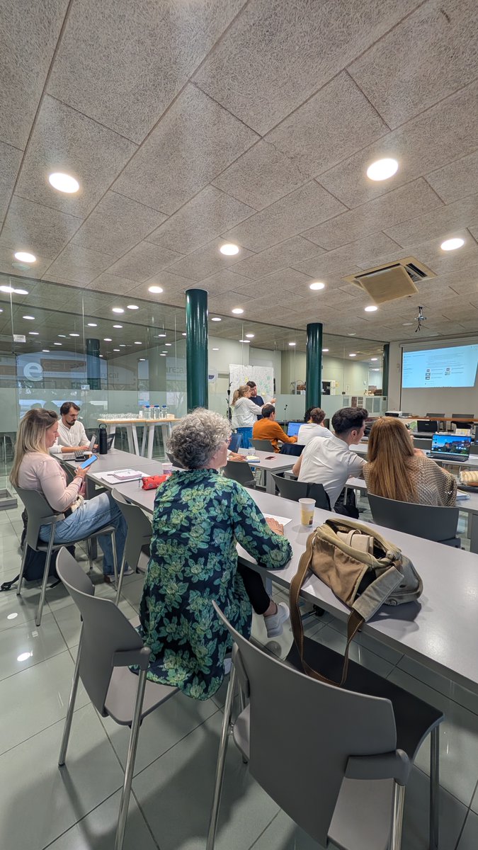 EUHTStPOL's tweet image. Ahir va arrencar el programa Emprèn Serveis amb una primera sessió a la @fagem_empresa! 🚀

Gràcies a totes les persones participants per la vostra assistència i implicació en aquesta jornada inaugural. 🙌

📸 Phimister Business School, FAGEM

#EmprènServeis #FAGEM #EUHTStPOL