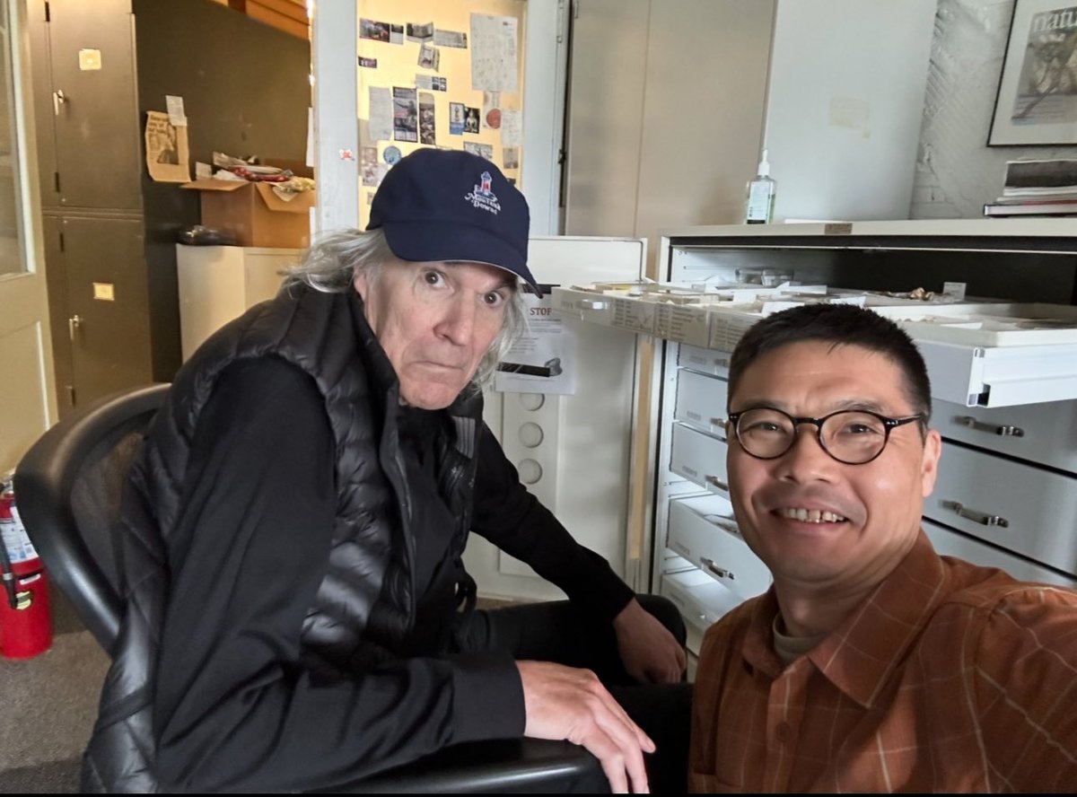 Dino_Chinzorig's tweet photo. A Field of Paleontology is continuing to mourning!!!
Just heard a sudden, hard to believe news while I was wrapping up the #MADEx25 in the field.
Another great leader of the advancements of many important Mongolian paleontology research Dr. Mark Norell was passed away.
RIP๐ https://t.co/qOuVOmE7xx