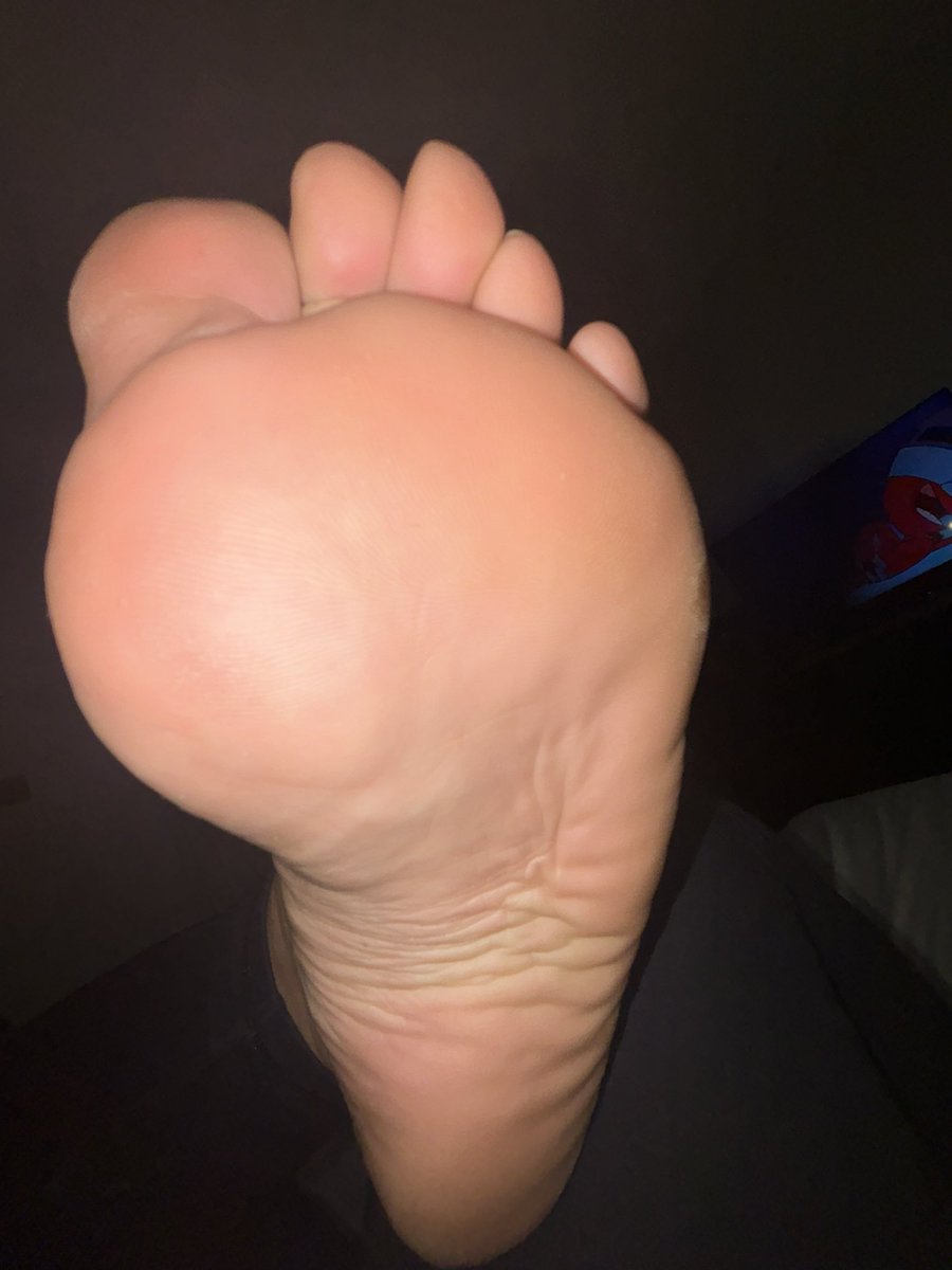 You’re stuck in a room with my feet, my moms, my aunts, and my grandmas…. Which are you diving face first into? You can only have one pair😆❤️