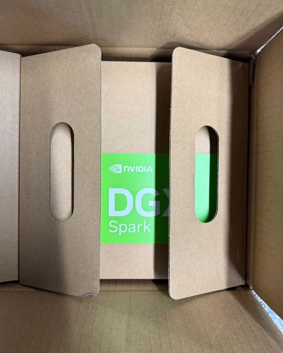 👀 Look what just arrived for our dev team in the labs … 🎁

🤫 Reservations for NVIDIA DGX Spark -- your own desktop AI supercomputer -- close in less than a week. Get ready to #SparkSomethingBig 💫

nvidia.com/en-us/products…