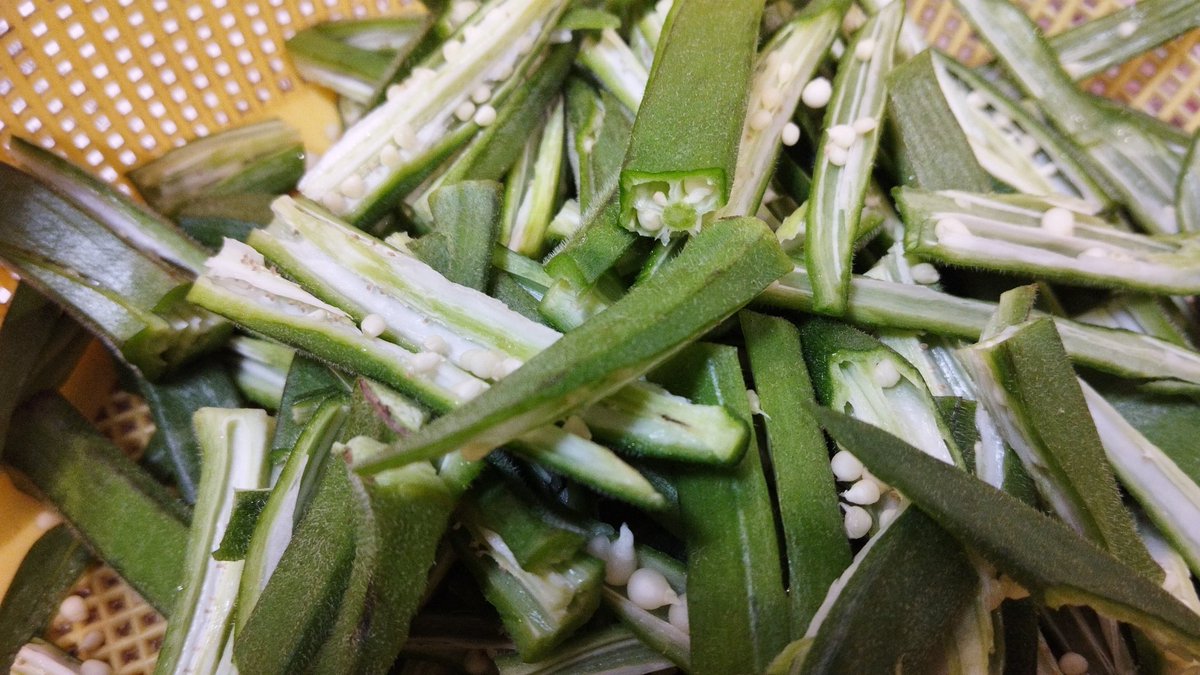sunitathegreat's tweet photo. Bhindi(Okra) is my favourite Vegetable.
Who's else it is???
#ladyfinger #vegetables #Curry https://t.co/BvzubKrf12