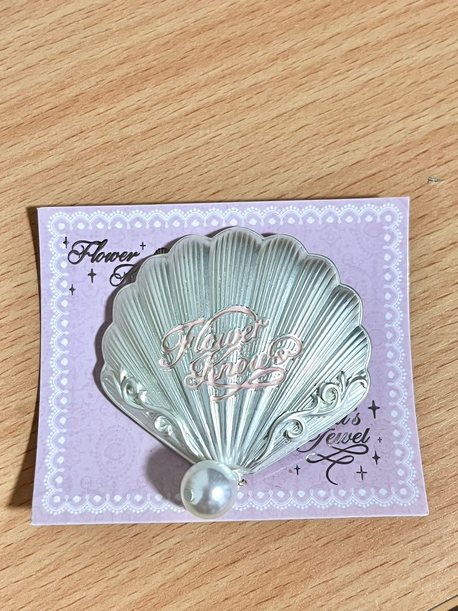 flower knows กิ๊บ / กิ้บ ลายหอย

🐚 มือ 1 ไม่เคยใช้
ราคา 60 (ค่าส่ง+40) นัดรับได้ 🪸

#ส่งต่อคสอ #ส่งต่อflowerknows #flowerknows #ส่งต่อเครื่องสําอาง #คสอพร้อมส่ง #คสอมือ2 #คสอมือสอง #ส่งต่อเสื้อผ้า #โล๊ะตู้ #เสื้อผ้ามือ2 #เสื้อผ้ามือสอง #โล๊ะตู้เสื้อผ้า #เครื่องสําอางมือสอง