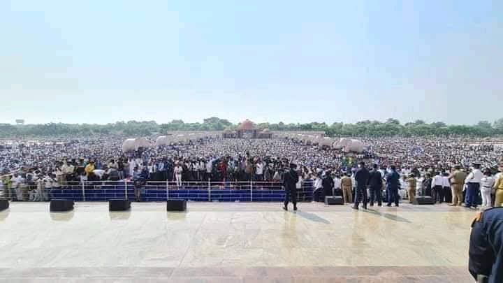 RajeshMeshram21's tweet photo. बी.एस.पी. के जन्मदाता एवं संस्थापक मान्यवर श्री कांशीराम जी के आदर–सम्मान में दिनांक 9 अक्टूबर 2025 को उनकी पुण्यतिथि पर ‘मान्यवर श्री कांशीराम जी स्मारक स्थल’ लखनऊ में होने वाले राज्यव्यापी कार्यक्रम को ऐतिहासिक रूप से सफल बनाने की अपील। 
#9_अक्टूबर_चलो_लखनऊ 
#जयभीम #जयभारत https://t.co/KdCuPcdi8v
