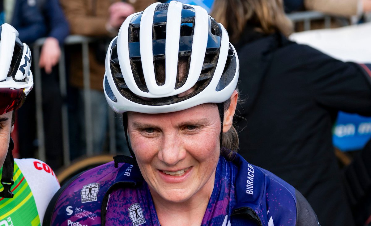 Pech blijft Loes Sels achtervolgen. “Nauwelijks een maand na mijn eerste val lag ik opnieuw op de grond.”
Maar ze blikt al vooruit ...
Lees via
veldritkrant.be/nieuws/2025-09… fotocredit TFoto