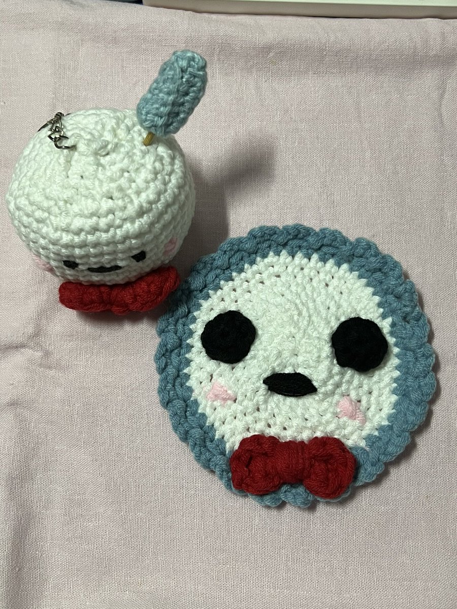 ooossst's tweet photo. OOOSSST HANDMADE SAMPLE SALE: Snowman Head amigurumi for Zayne of LADS

OG PRICE: 
Amigurumi: PHP 180
Coaster: Php 100

SALE PRICE:
Amigurumi: PHP 100
Coaster: Php 50

#OOOSSST #Crochet #Handmade #MilkCottonYarn #Cute #Amigurumi #LADS #LoveandDeepspace #Zayne https://t.co/7dyHbWPT6z