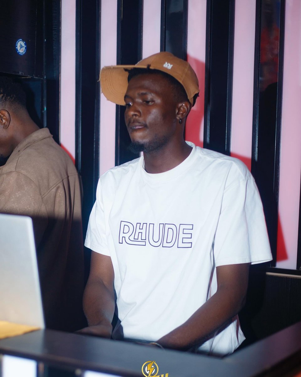 iam_tdb_99's tweet image. Mr pro vibe #topdjs