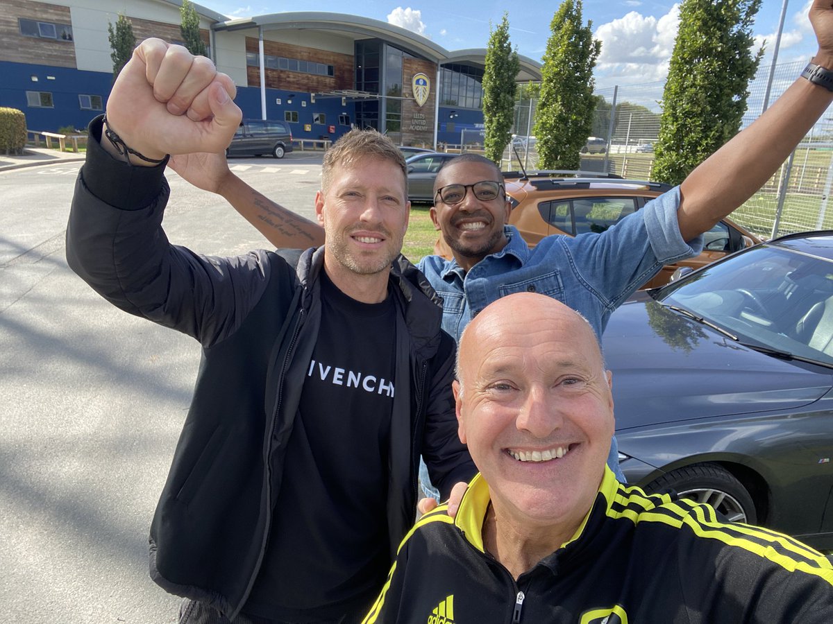 stone_jed's tweet image. Our 3rd Tour with @jermainebecks83 &amp;amp; @becchioluciano is now all over, it was once again superb! Huge thanks to our team for working so hard to make it a huge success, our very kind sponsors, special thanks to all the brilliant @LUFC fans for coming. #ALAW #LeedsUnited #lufc #MOT