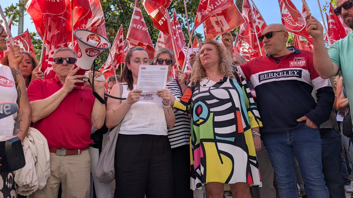 ccoo_ext's tweet image. 💪 CCOO y UGT de Extremadura se suman a la movilización estatal para exigir la tramitación en el Congreso de la #ReduccionDeJornadaYa 
Concentración en Badajoz

⏩ extremadura.ccoo.es/noticia:735651…