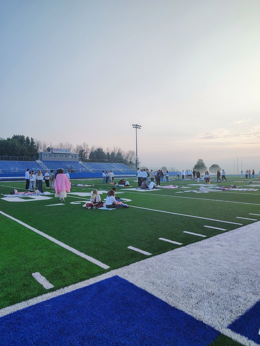 KM senior sunrise. <a href="/kmko/">keiya</a>