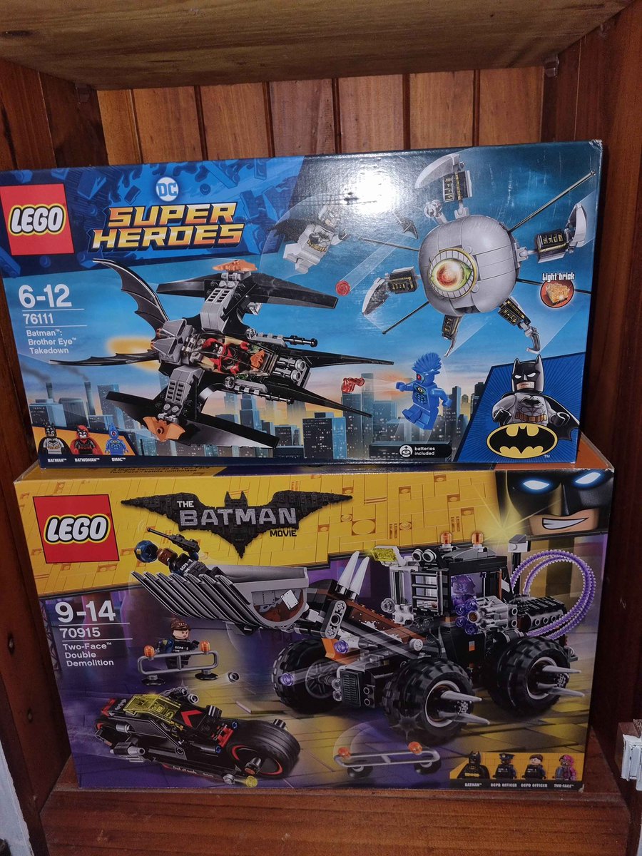 fizzybrix's tweet photo. My eBay order arrived 
#legobatman #legodcsuperheroes #lego #dc #batman https://t.co/TtBG55LuBQ