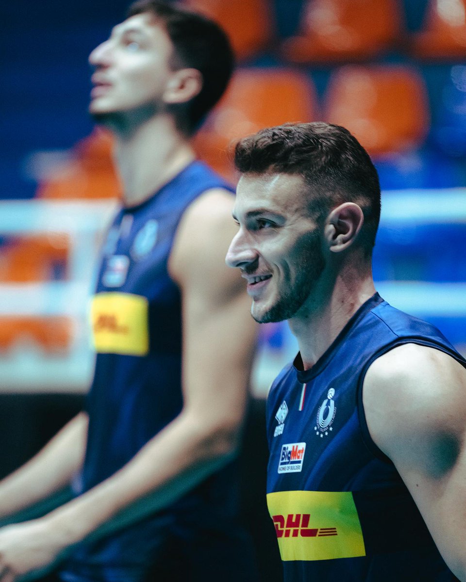 Federvolley's tweet photo. 𝗟𝗘𝗧'𝗦 𝗦𝗧𝗔𝗥𝗧 🚀
𝑻𝒓𝒂𝒊𝒏𝒊𝒏𝒈 𝑫𝒂𝒚 1  🔥 

#LaNazionale | #MWCH2025 | #Philippines2025 | @wchphilippines2025 @volleyballworld https://t.co/YvYGTbk7mJ