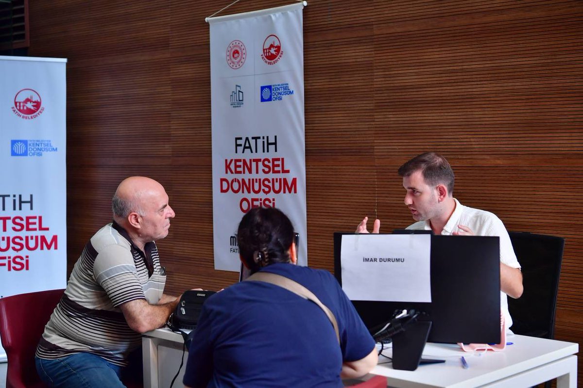 Depreme karşı evlerini yenilemek isteyen hemşehrilerimizi Kentsel Dönüşüm Ofisi'mizde ağırlıyoruz.

İlgili süreçlere dair merak ettiğiniz tüm soruların cevaplarını ofisimizde bulabilirsiniz:

✅Başvuru için gerekli belgeler
✅Proje yürütülen bölgeler
✅Devlet destekleri (kira,