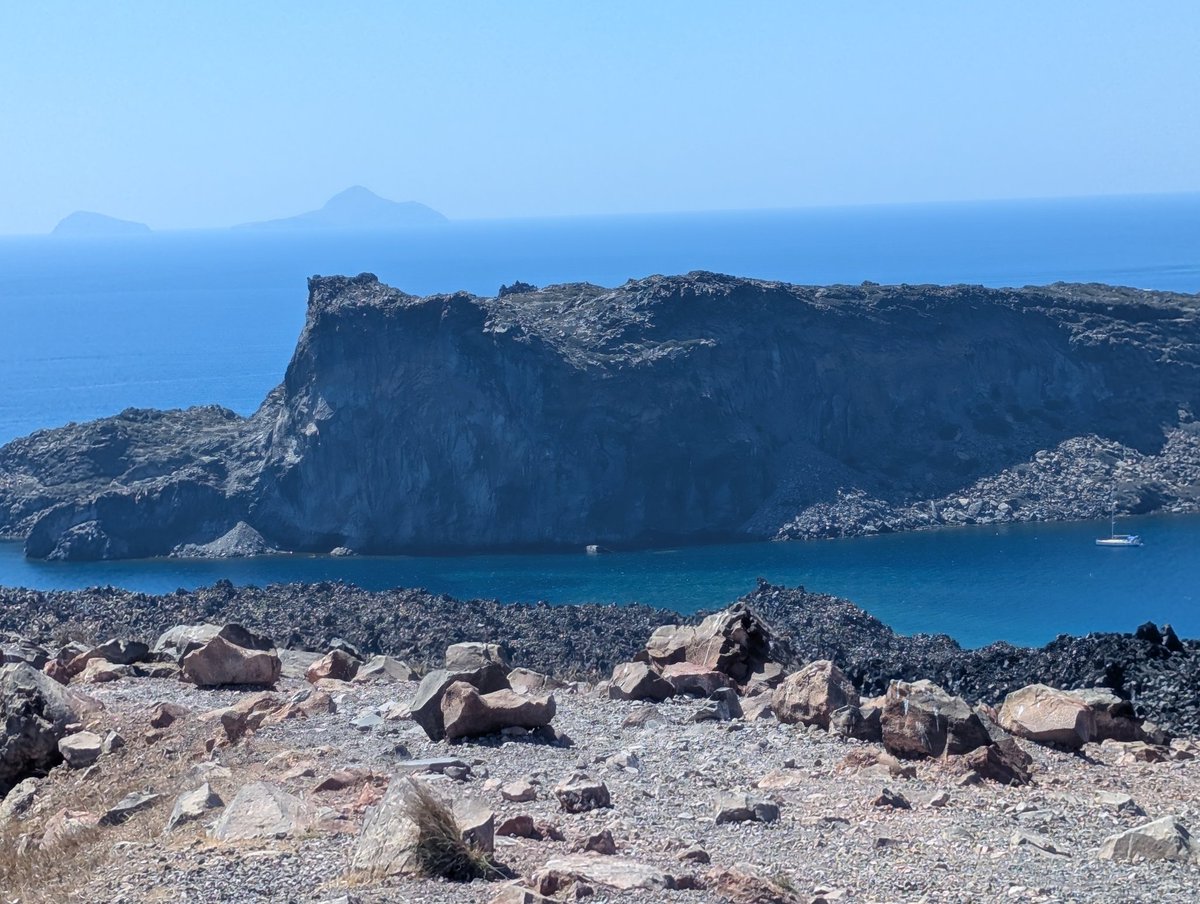 Diligentruth's tweet image. Fore and water activation #volcanoe #Hotsprings #Santorini #Greece #soulwork #braid