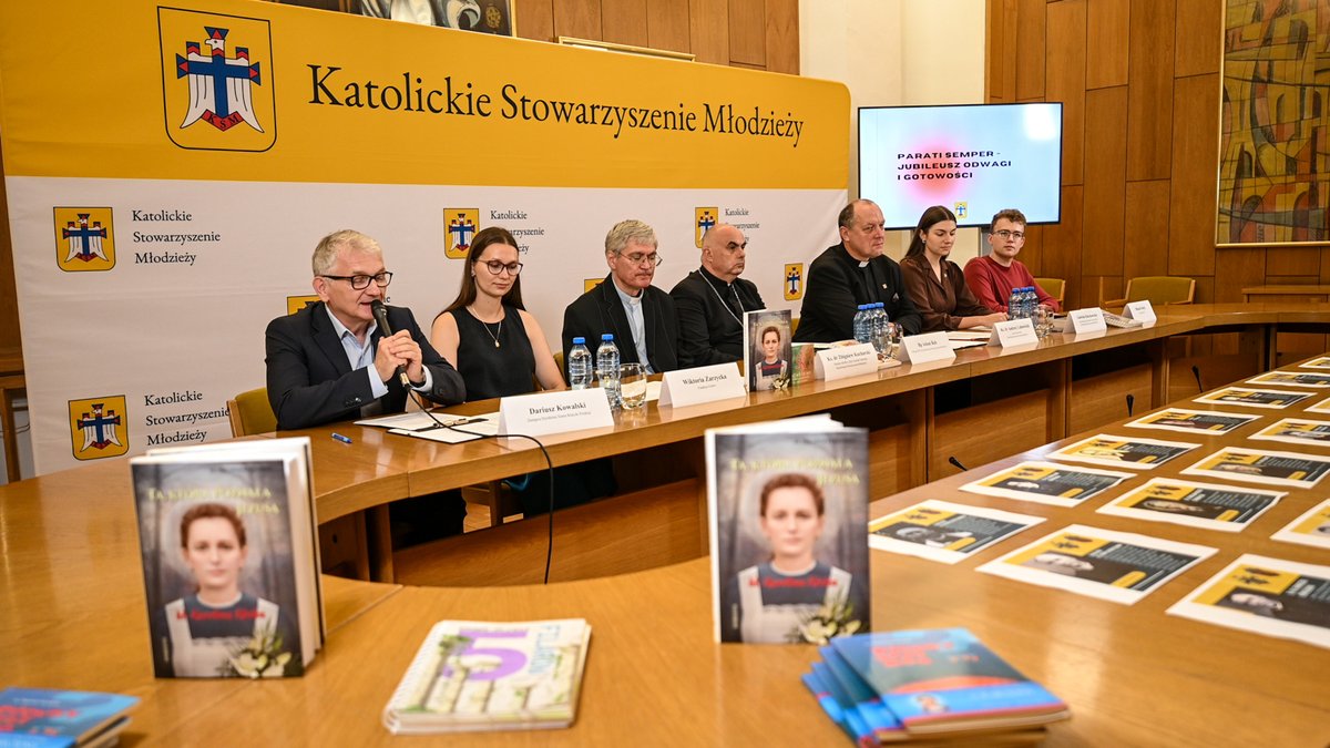 W środę, 10 września, w Sekretariacie KEP w Warszawie odbyła się konferencja prasowa z okazji 35-lecia reaktywacji Katolickiego Stowarzyszenia Młodzieży. W konferencji wziął udział m. in. bp Adam Bab, delegat KEP ds. <a href="/ksmgotowpolska/">Katolickie Stowarzyszenie Młodzieży</a>.

episkopat.pl/doc/234690.W-W…