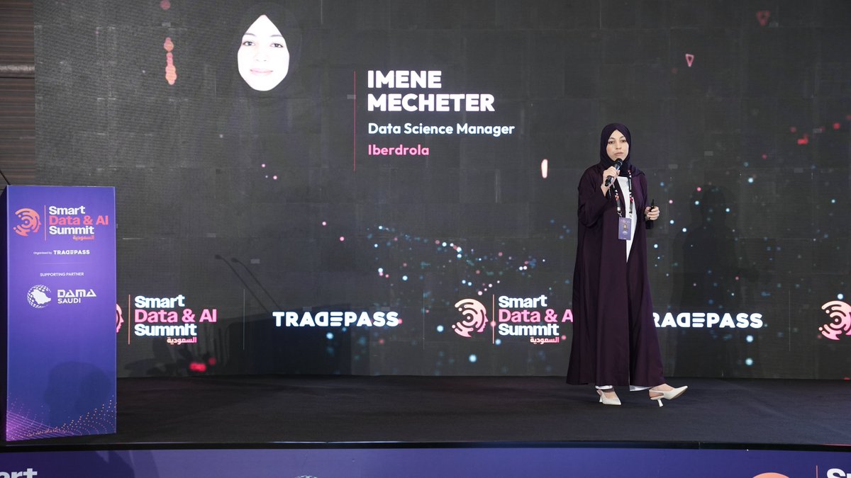 iberdrola_me's tweet image. At #SmartDataAISummit in Riyadh, Dr. Imene Mecheter, Data Science Manager at Iberdrola Innovation Middle East, spoke on Women in AI, highlighting inclusivity, bias, and the role of women leaders in building inclusive, ethical technologies.