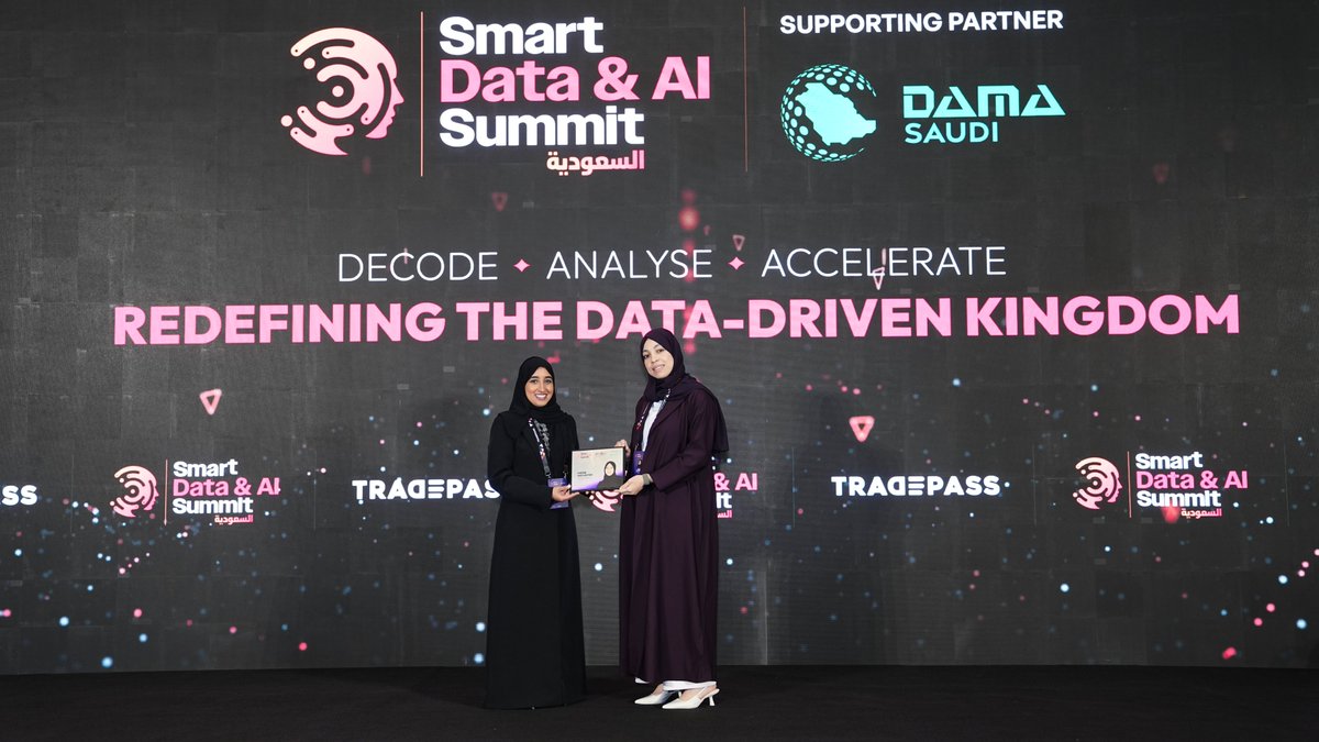 iberdrola_me's tweet image. At #SmartDataAISummit in Riyadh, Dr. Imene Mecheter, Data Science Manager at Iberdrola Innovation Middle East, spoke on Women in AI, highlighting inclusivity, bias, and the role of women leaders in building inclusive, ethical technologies.
