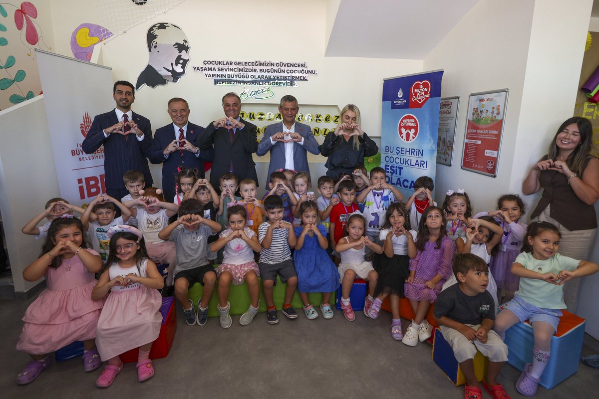 16 yeni Yuvamız İstanbul’un toplu açılış törenini, Genel Başkanımız Sayın Özgür Özel, İBB Başkan Vekilimiz Nuri Aslan, İl Başkanımız Özgür Çelik ve Dilek Kaya İmamoğlu ile gerçekleştirdik. 

Her çocuğun nitelikli eğitime, güvenli bir ortama ve eşit imkanlara erişmesi gerektiğine
