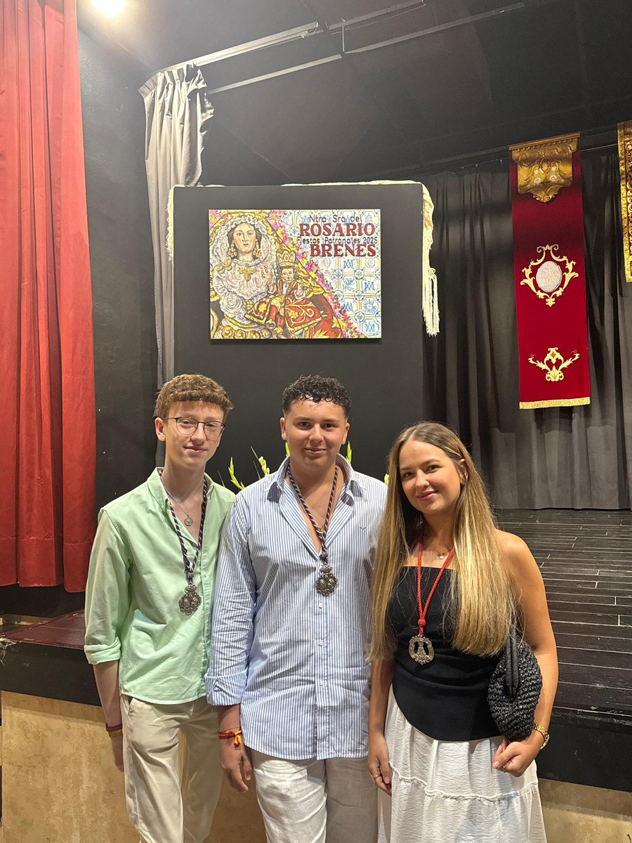 GrupoJGranPoder's tweet image. #REPRESENTACIÓN | 𝐏𝐑𝐄𝐒𝐄𝐍𝐓𝐀𝐂𝐈𝐎́𝐍 𝐃𝐄𝐋 𝐂𝐀𝐑𝐓𝐄𝐋 𝐃𝐄 𝐋𝐀𝐒 𝐅𝐈𝐄𝐒𝐓𝐀𝐒 𝐏𝐀𝐓𝐑𝐎𝐍𝐀𝐋𝐄𝐒

El pasado 6 de septiembre, una representación de nuestra juventud, acudió a la presentación del cartel de las Fiestas Patronales en honor a Nuestra Señora del Rosario.