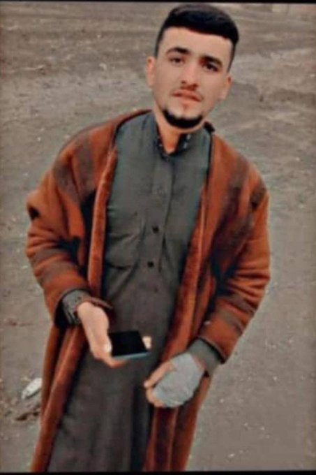 مقتل الشاب أحمد الساجر تحت التعذيب في أحد سجون ميليشيات #قسد بمدينة #الرقة، حيث تسلمت عائلته جثمانه وعليه آثار تعذيب واضحة، وذلك بعد أيام من اعتقاله. 

وكانت قسد قد اعتقلت الساجر عقب العثور في هاتفه على العلم السوري ومقاطع مصوّرة مؤيدة للحكومة السورية. 

#سوريا #قسد_pkk_الارهابية