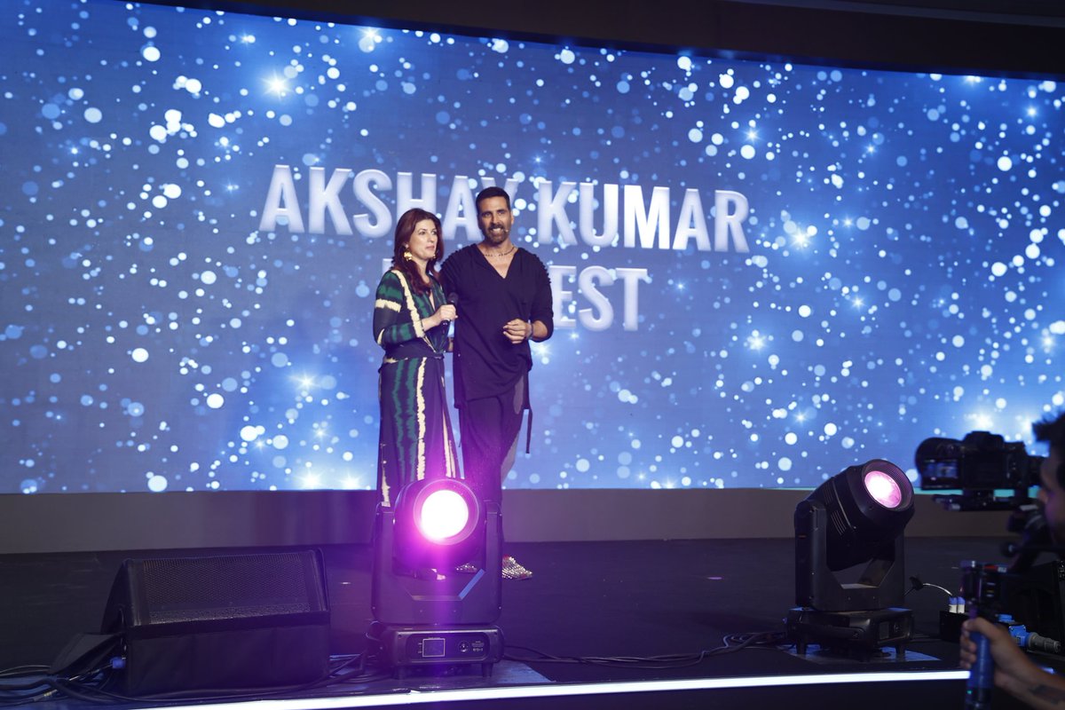 Bhushanadhau1's tweet photo. Mr and Mrs Khiladi ❤️ 

#AkshayKumar #TwinkleKhanna #AkshayKumarFanFest https://t.co/4m2X9xEPLZ