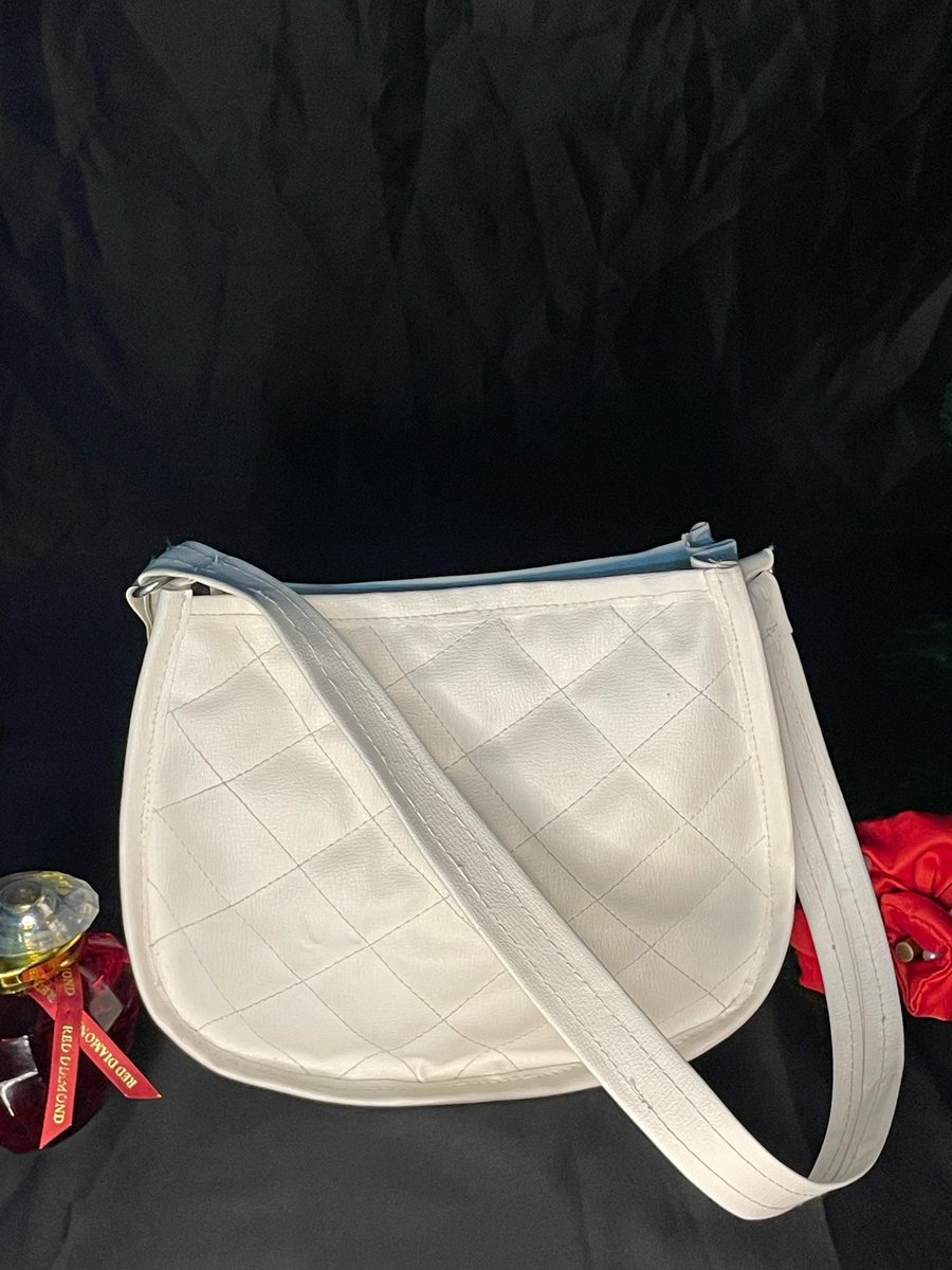 Mini Shoulder Bag
Crafted from genuine leather, fully padded and neatly lined, designed to carry your daily essentials like your phone, power bank, earpods, and more.
✨ Available in both wholesale and retail
✨ Comes in your preferred color

Send us a DM to place your order.