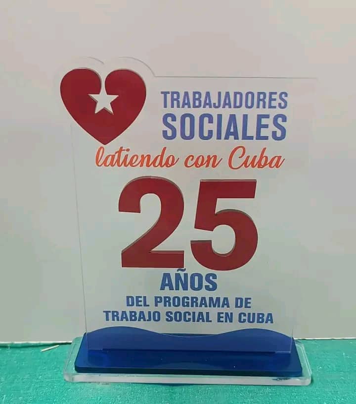 Feliz aniversario 25 del trabajo social en cuba y a aquellos q con amor y entrega lo hacen posible cada día, por los q los necesitan #QueNadieQuedeAtrás