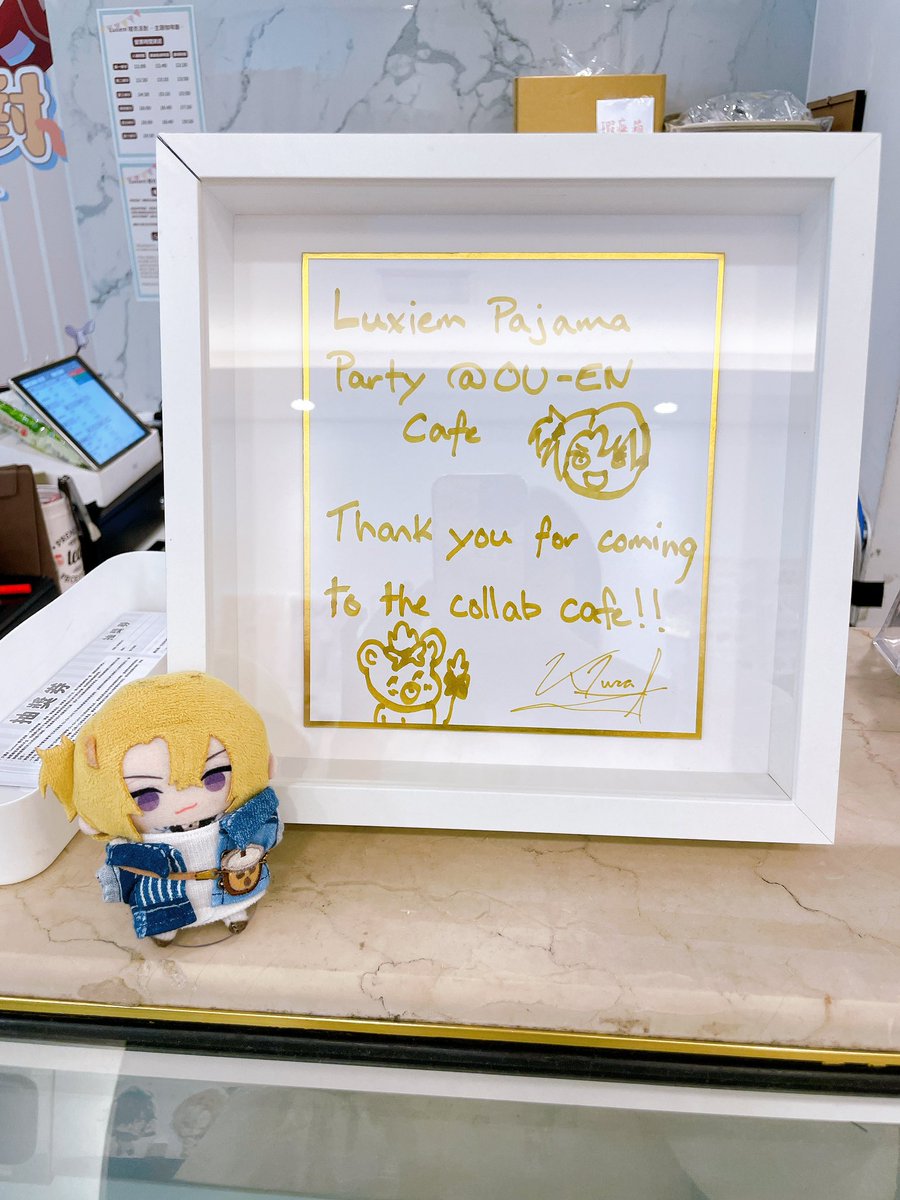 yma_ikite's tweet photo. So happy to see boss’s message!!
The self-portrait and the Lucub are absolutely adorable!
#lucakaneshiro #OUENCAFE https://t.co/PR0SyIMrh2