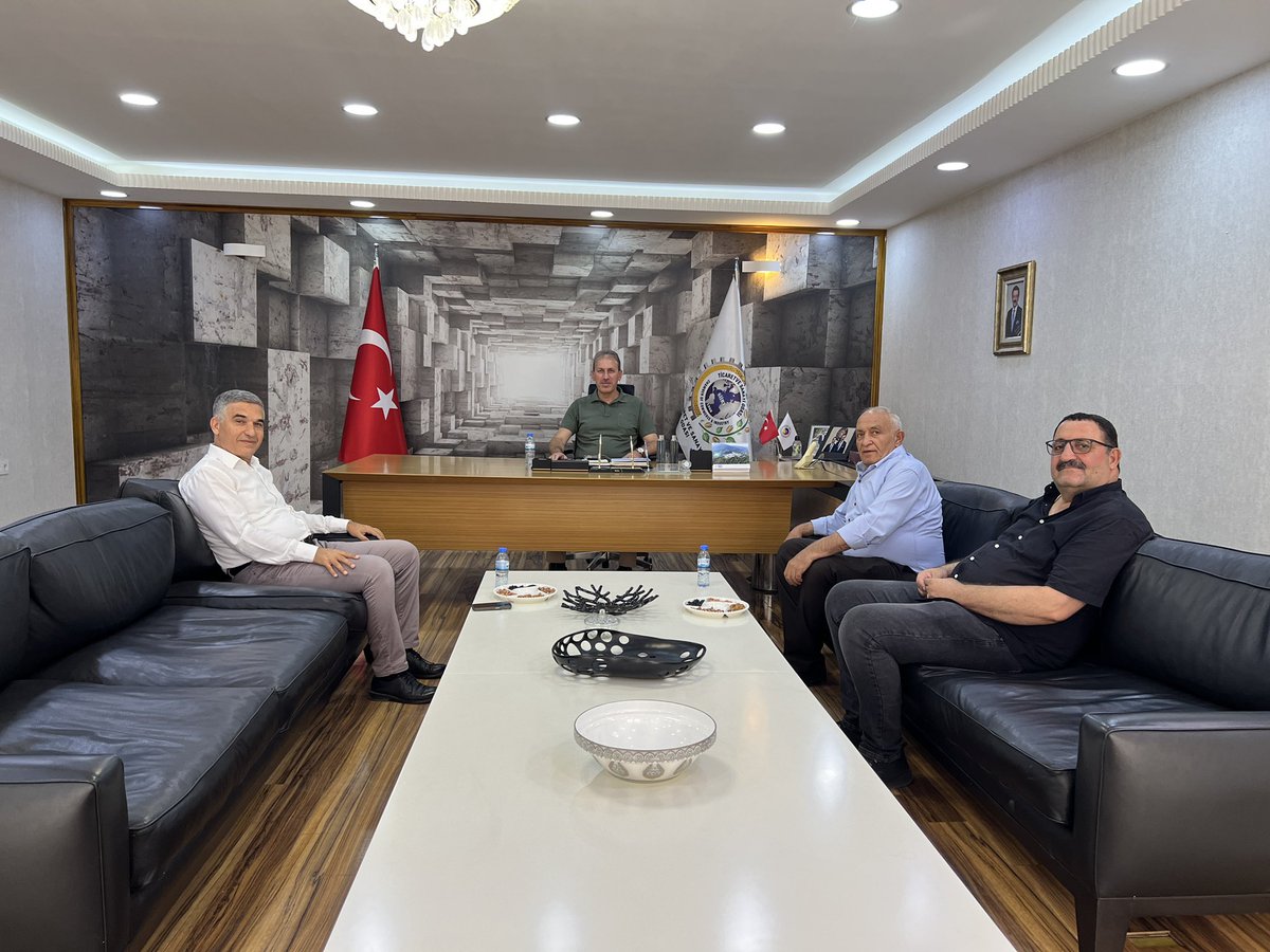 Siirt TSO (@siirttso) on Twitter photo İl Kültür ve Turizm Müdürü Sn. Mehmet Sabahattin Genç, Yönetim Kurulu Başkan Vekilimiz Sn. <a href="/focalapkulu/">Fuat Özgür Çalapkulu</a>’ya iade-i ziyarette bulundu.
Ziyarette, Yönetim Kurulu Başkan Yardımcımız Sn. Kadir Demirhan ve Yönetim Kurulu Sayman Üyemiz Sn. Ömer Özer de hazır bulundu.
Nazik İl Kültür ve Turizm Müdürü Sn. Mehmet Sabahattin Genç, Yönetim Kurulu Başkan Vekilimiz Sn. <a href="/focalapkulu/">Fuat Özgür Çalapkulu</a>’ya iade-i ziyarette bulundu.
Ziyarette, Yönetim Kurulu Başkan Yardımcımız Sn. Kadir Demirhan ve Yönetim Kurulu Sayman Üyemiz Sn. Ömer Özer de hazır bulundu.
Nazik