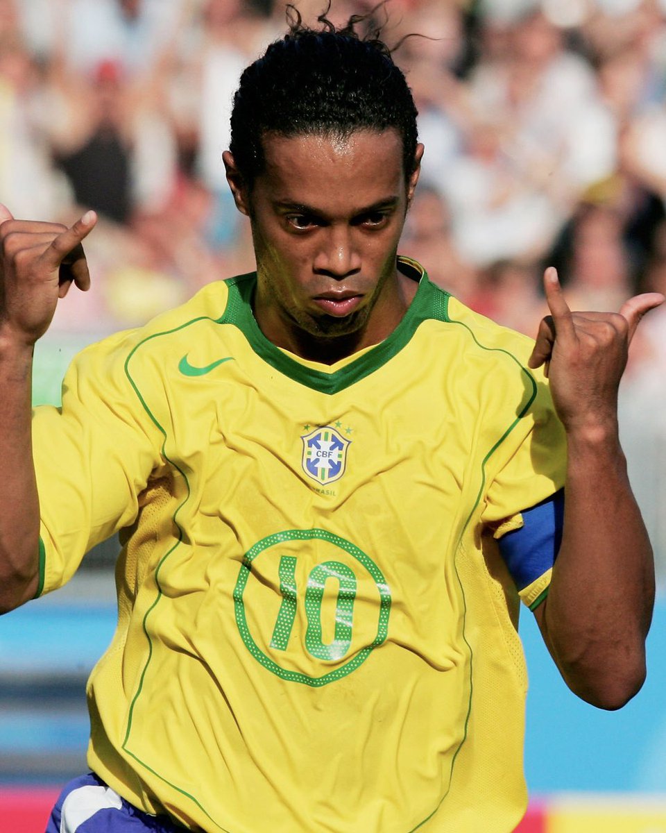 sdmlinks's tweet photo. 🚀 Lançamento:
🇧🇷 Total 90: Brasil 2004/05.

Camisa Brasil Total 90 “Ronaldinho”
Disponível do P ao GGG

Na Nike: https://t.co/Oww3aGUZGp https://t.co/AOENGzU4AO